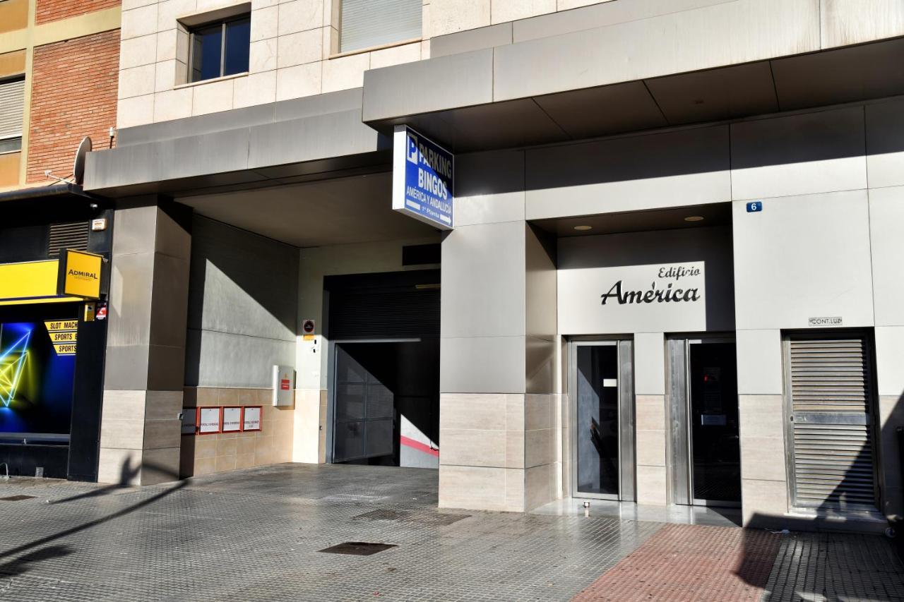 Wonderstays Apartamentos La Estacion Málaga Exteriör bild